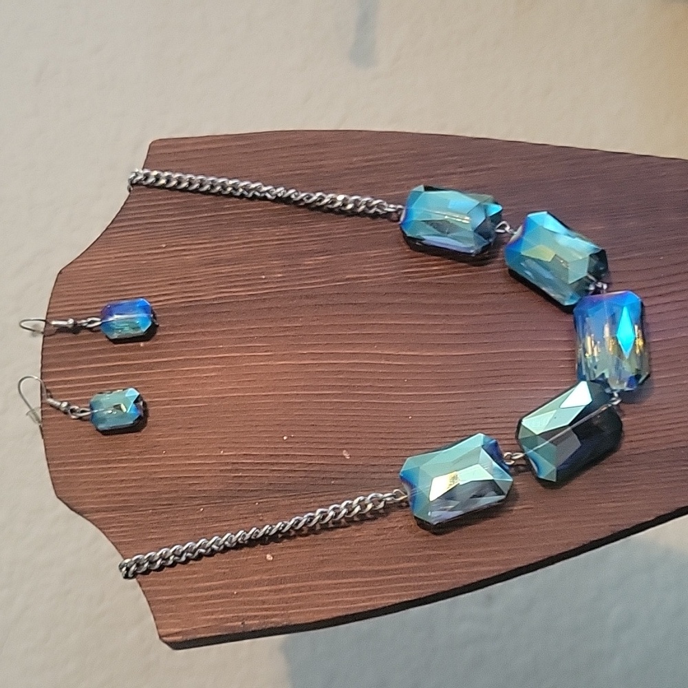 Necklace & Earring Set